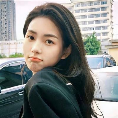 校草是女生海报