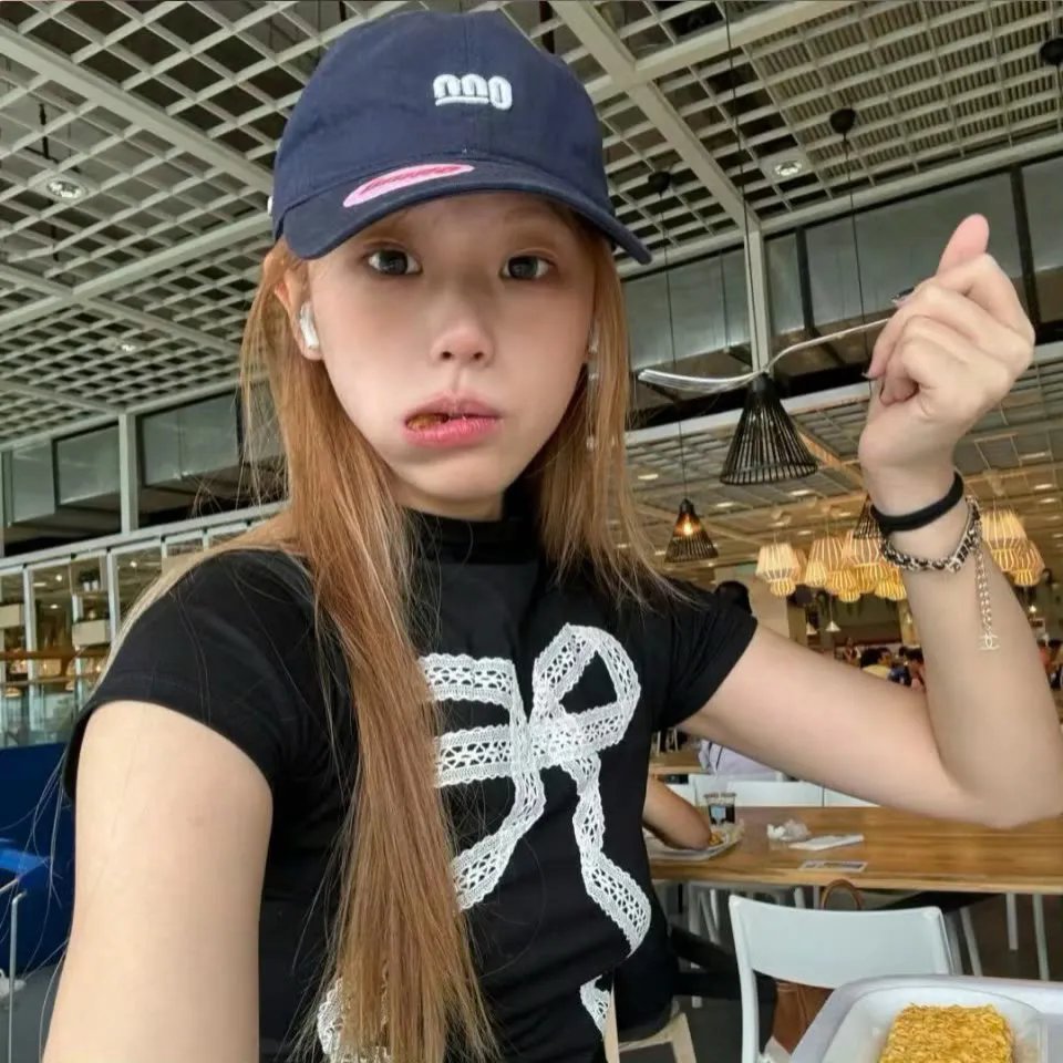 江湖翘海报